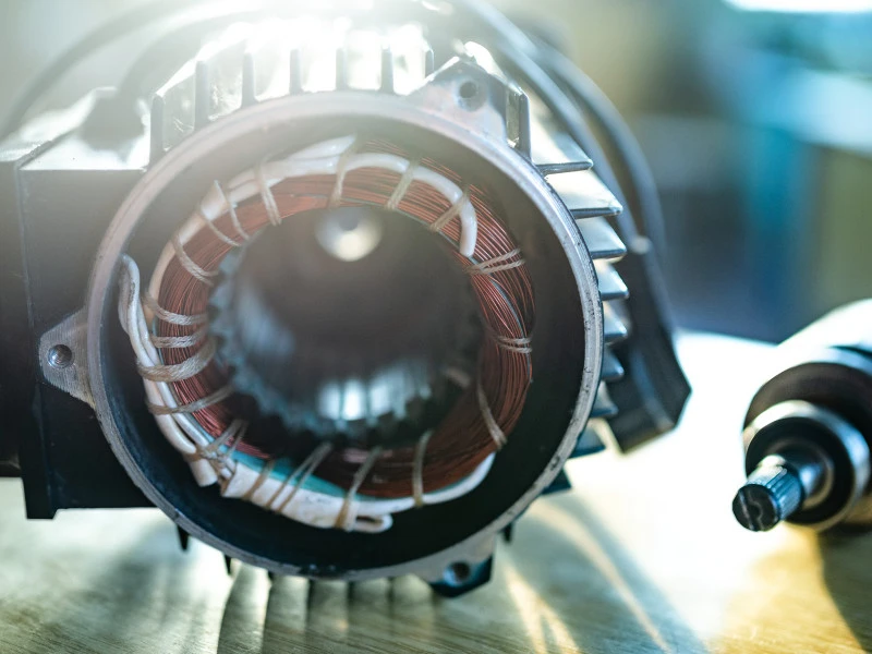 Technika napędowa w przemyśle – jak serwonapędy zwiększają precyzję procesów?