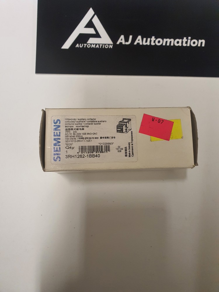 STYCZNIK POMOCNICZY Z DODATKOWYM BLOKIEM STYKW, AC-15: 3A/400V, CEWKA 24VDC, 6NO+2NC